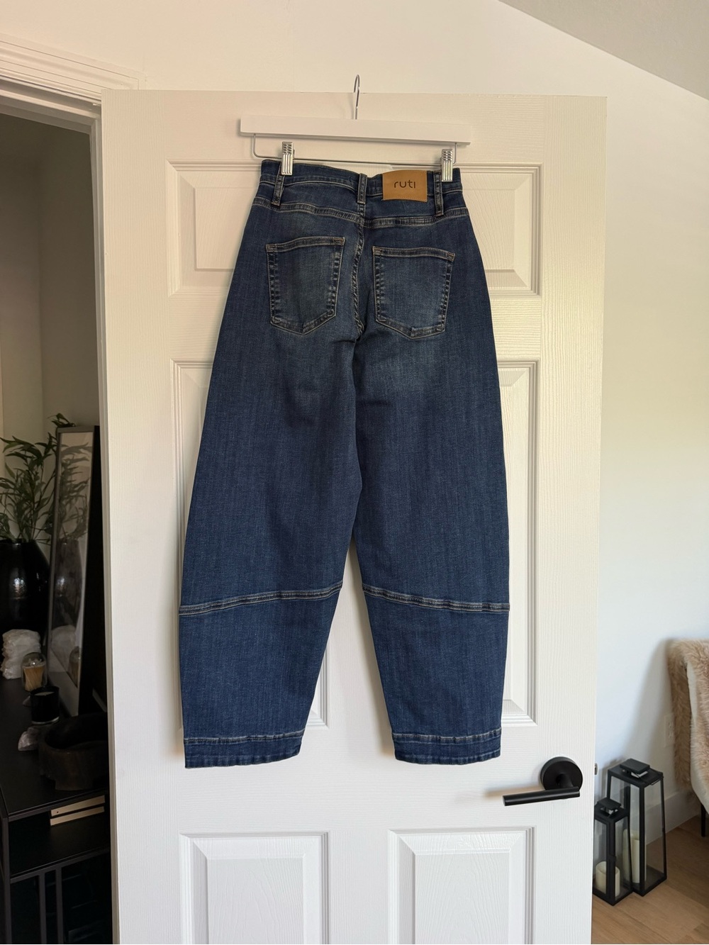 RUTI THE ULTIMATE BARREL LEG JEANS 2.0, INDIGO, SIZE 4 - Picture 3 of 4